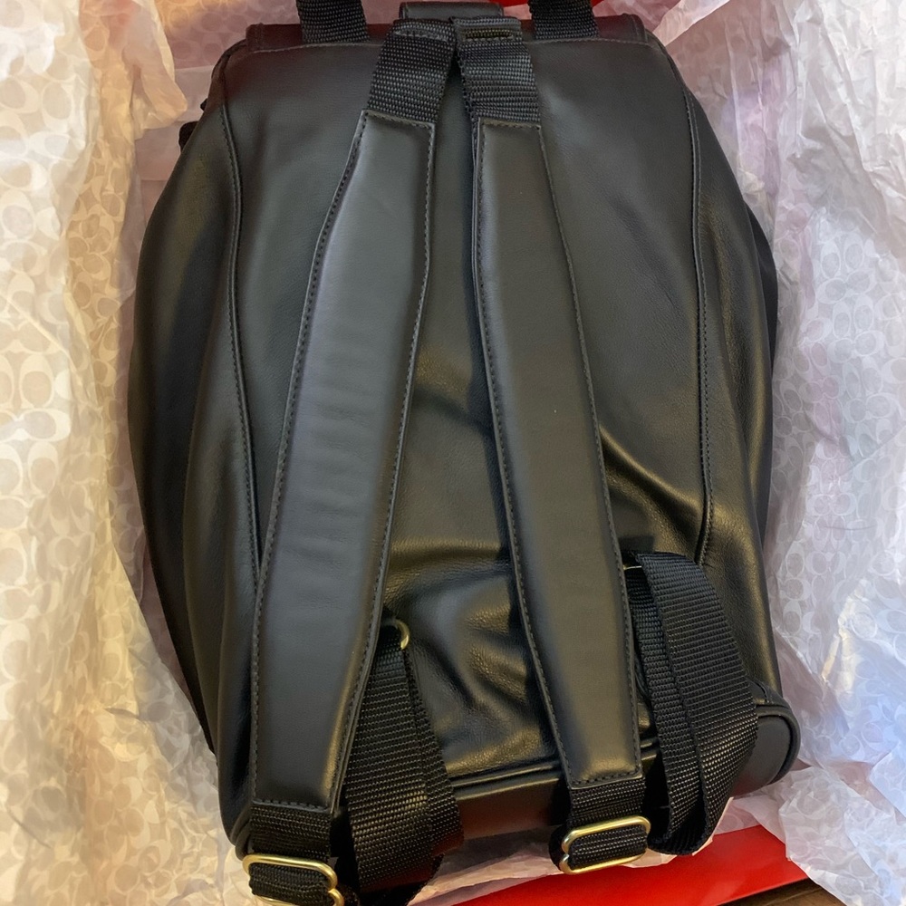 Authentic Leather Coach Backpack - Picture 4 of 14